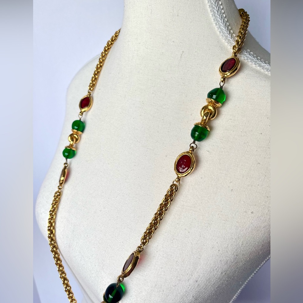 Chanel Gripoix Vintage red green glass 24k gold necklace. Rare! Authentic, EUC. - Picture 3 of 11